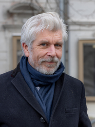 Portrait image of Karl Ove Knausgård