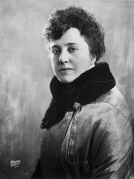 Portrait image of Mary Roberts Rinehart
