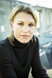 Författarporträtt av Östlund, Helena
