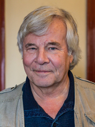 Portrait image of Jan Guillou