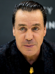 Poträttbild av Till Lindemann