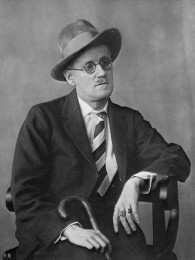 Författarporträtt av Joyce, James